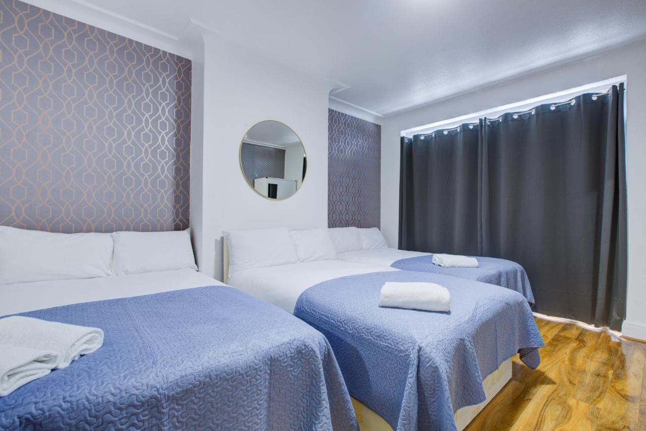 Twin Towerd Hotel Londra Esterno foto