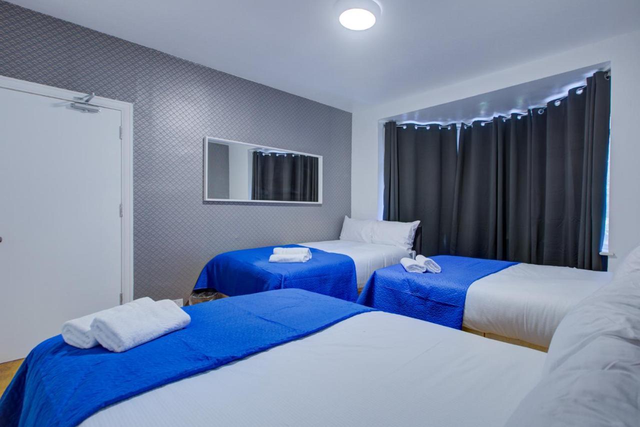 Twin Towerd Hotel Londra Esterno foto