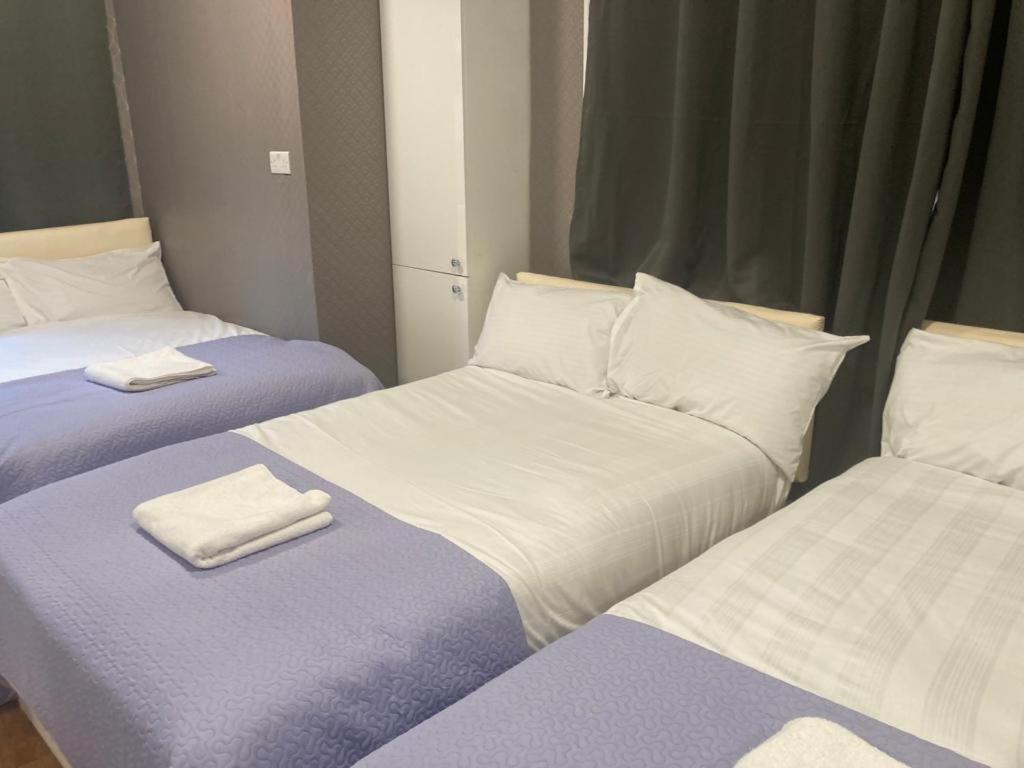 Twin Towerd Hotel Londra Esterno foto